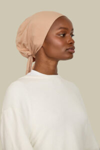 nude pink bonnet